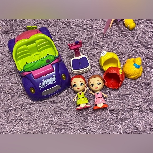Vtech flipsies lot; 2 dolls, accessories, scale & convertible car / rock stage - Picture 3 of 13